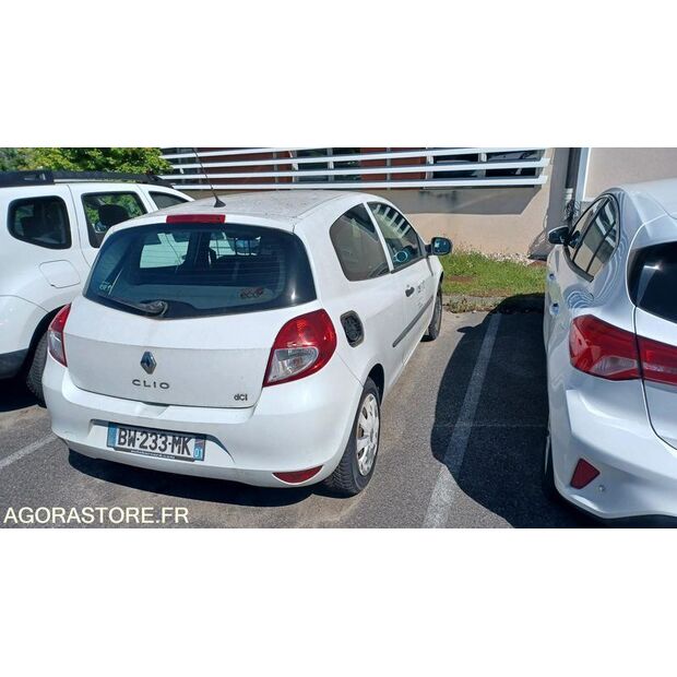 2011 Renault Clio-42243841