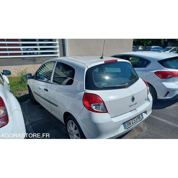 2011 Renault Clio-42243842