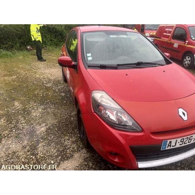 2010 Renault Clio-42244318