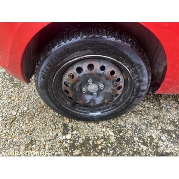 2010 Renault Clio-42244333