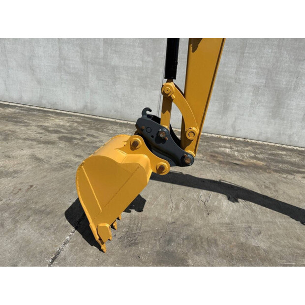 2018 Caterpillar 305.5E2-42245621