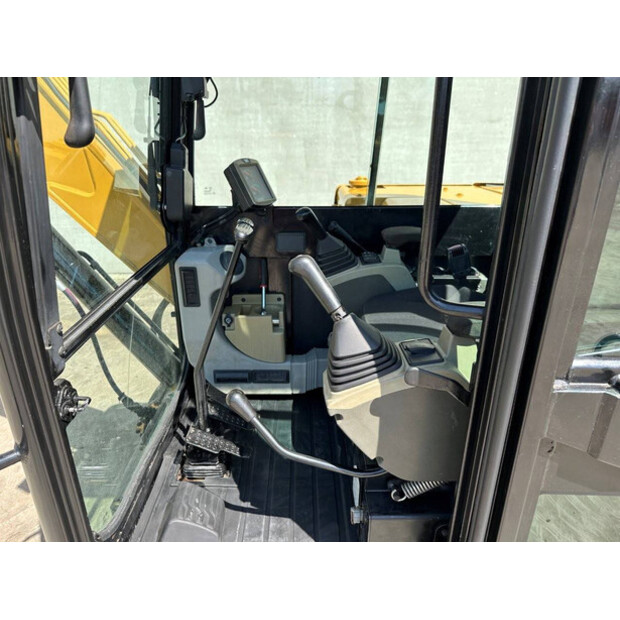 2018 Caterpillar 305.5E2-42245645