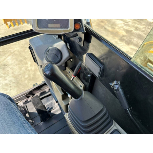 2018 Caterpillar 305.5E2-42245650