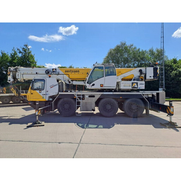 2017 GROVE GMK 3060-42246586