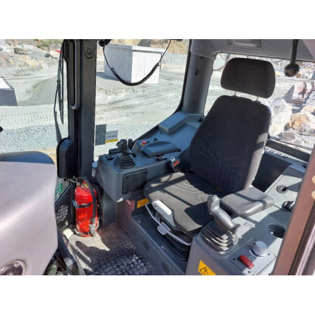2024 Liebherr PR726LGP-42246752
