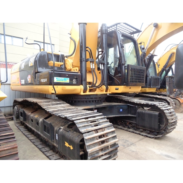 2021 Caterpillar 330D-42247749