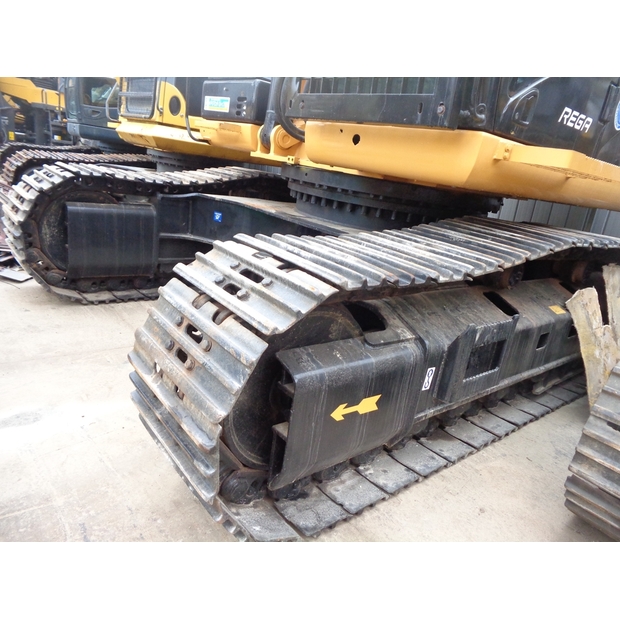 2021 Caterpillar 330D-42247756