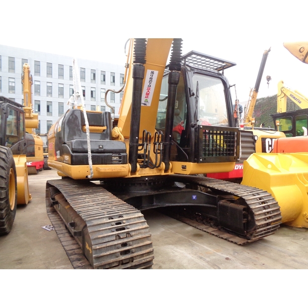 2021 Caterpillar 330D-42247776