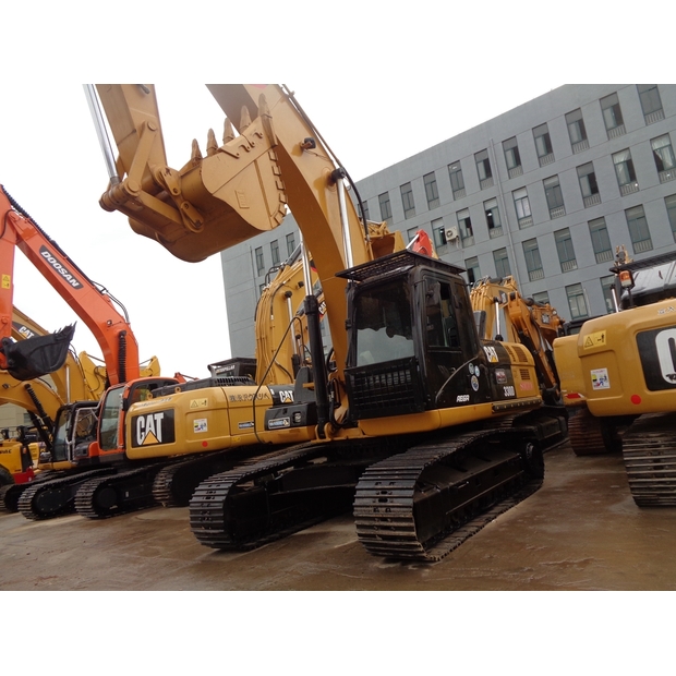 2021 Caterpillar 330D-42247802