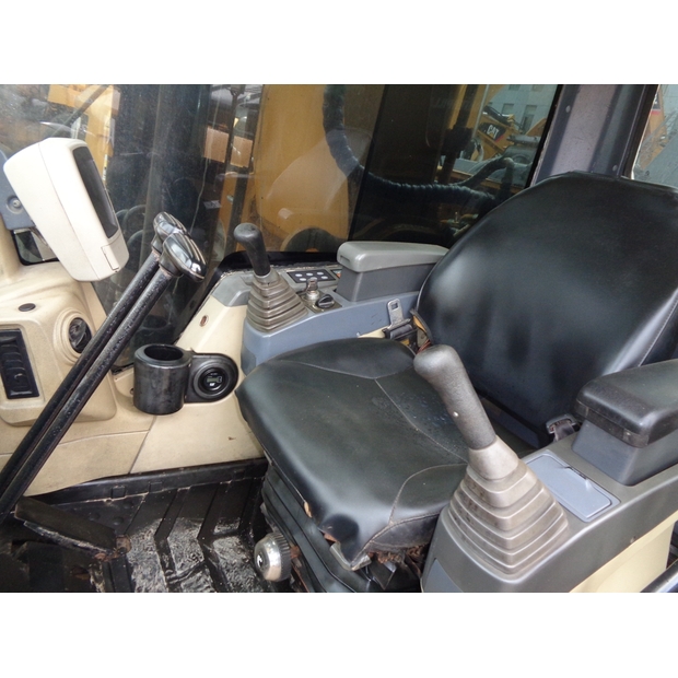 2021 Caterpillar 330D-42247804
