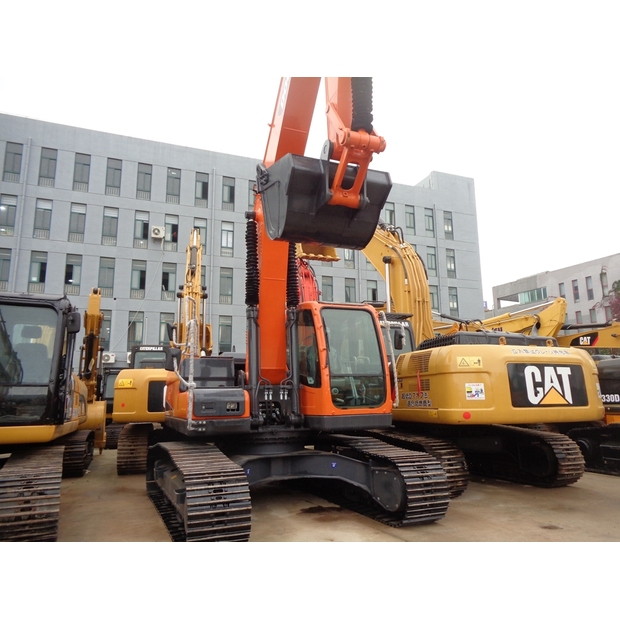 2021 دووسان DX225LC-42247807