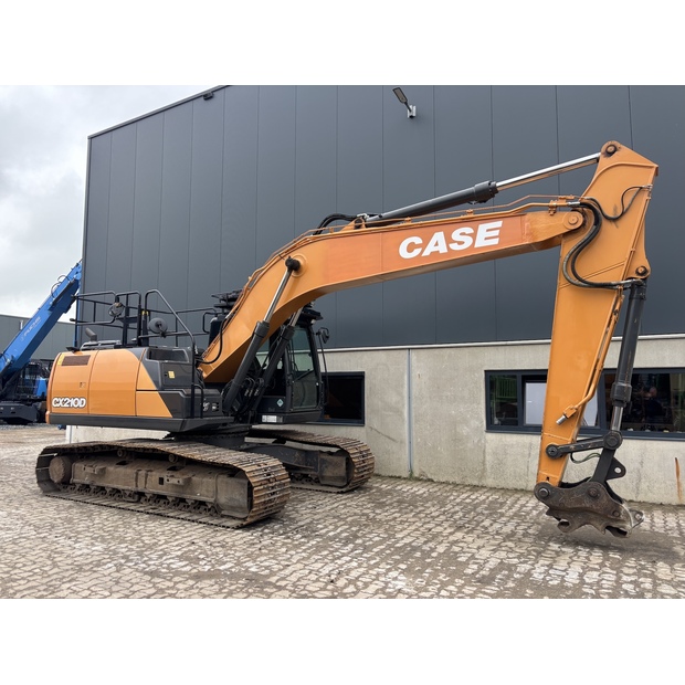 2021 CASE CX210D-42255683