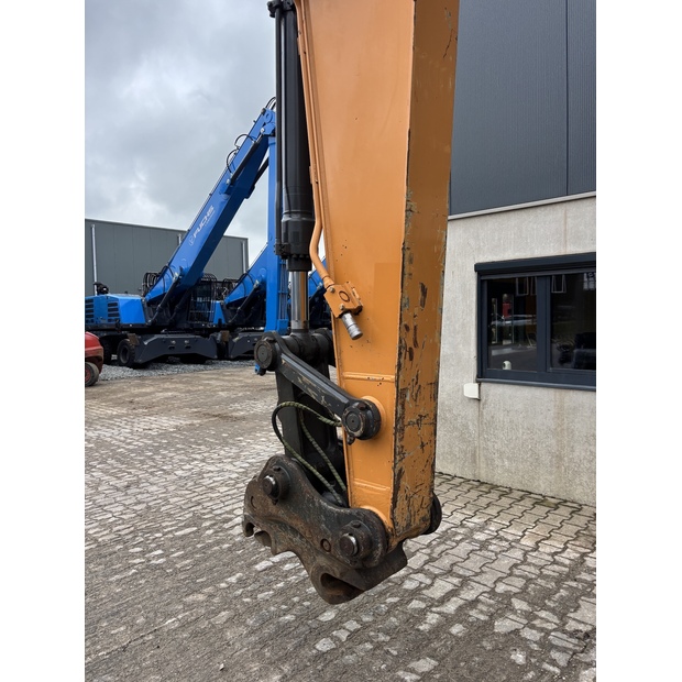 2021 CASE CX210D-42255699