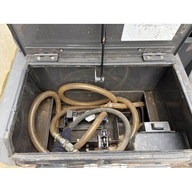 2021 CASE CX210D-42255706