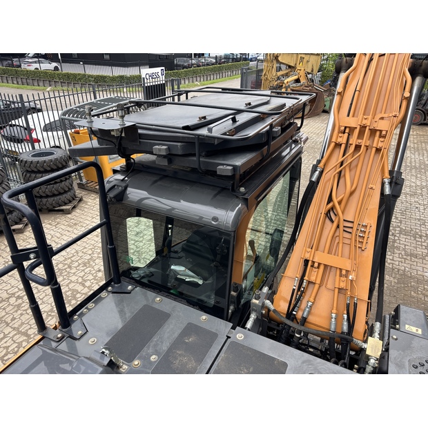 2021 CASE CX210D-42255709
