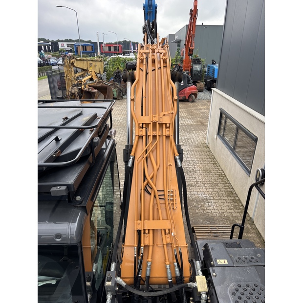 2021 CASE CX210D-42255710