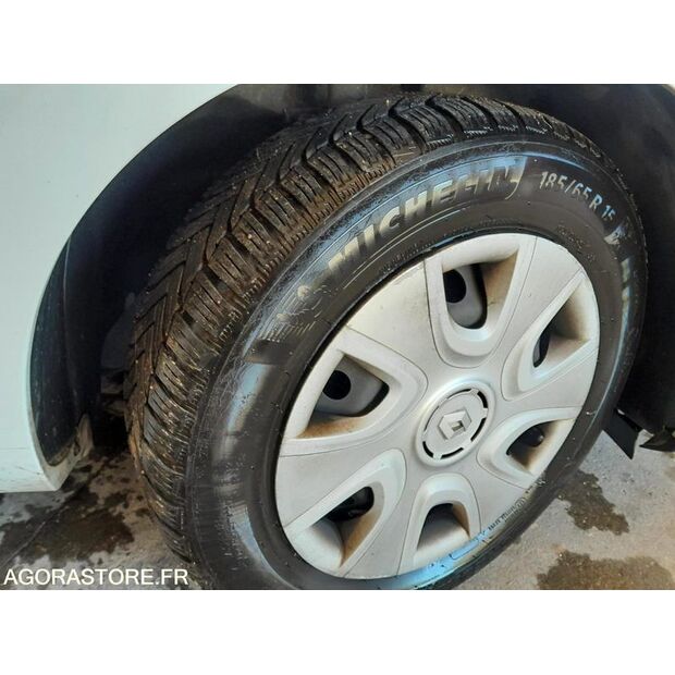 2017 Renault Clio-42261128