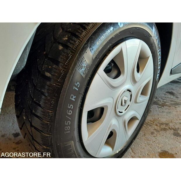 2017 Renault Clio-42261129