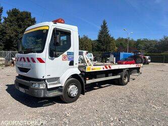Image for Semi Trucks 2000 Renault Midlum