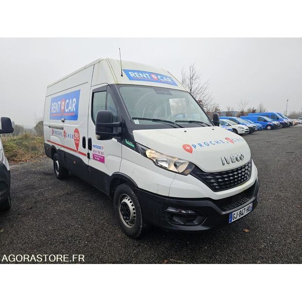 2022 Iveco 35S14N-42261616