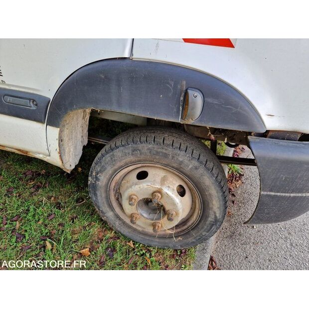 2000 Renault Mascott-42261855