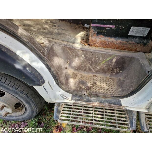 2000 Renault Mascott-42261881