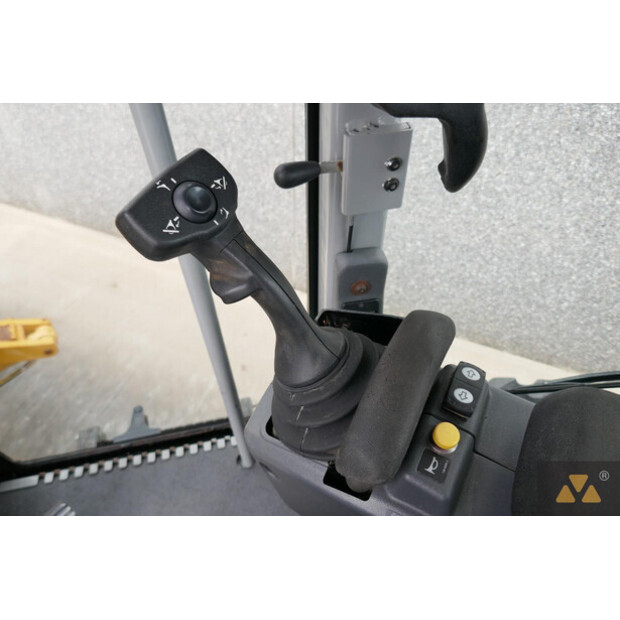 2011 Caterpillar 120M-42262581