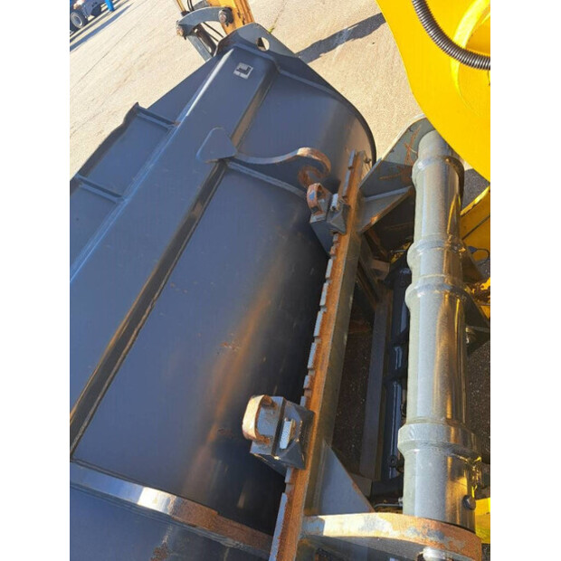 2021 Komatsu WA100-8E0-42262736