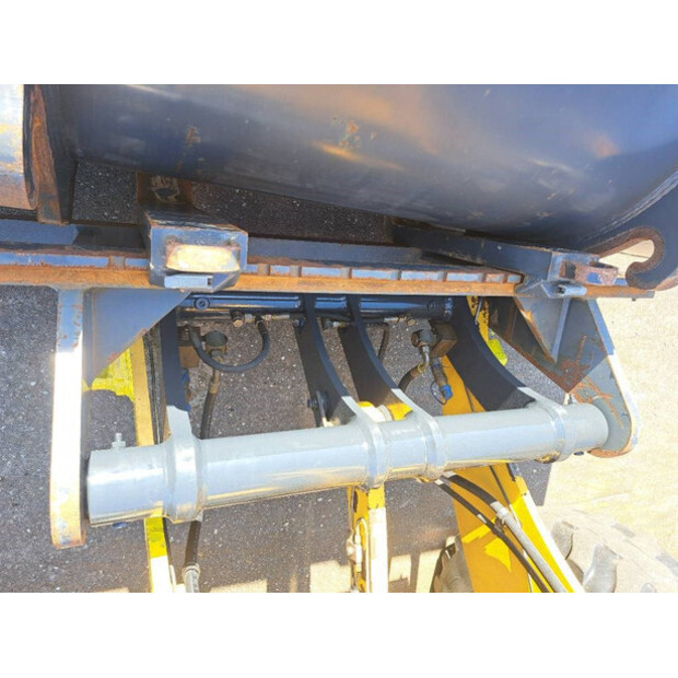 2021 Komatsu WA100-8E0-42262737