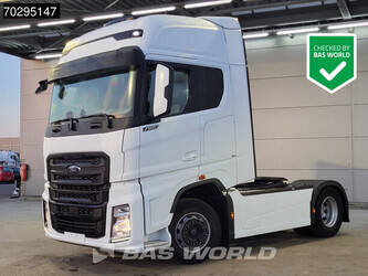 صورة ل شاحنات 2022 فورد F-Max 500