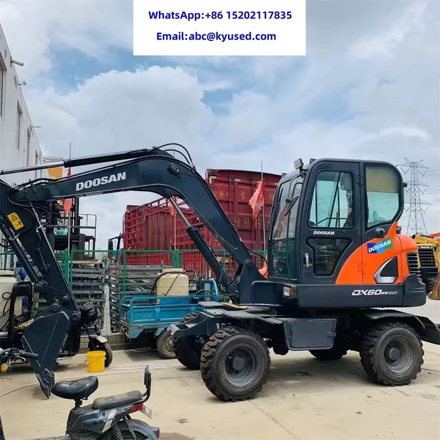 2023 دووسان DX60-42264025