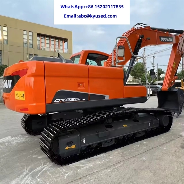 2022 Doosan DX225LCA-42264034