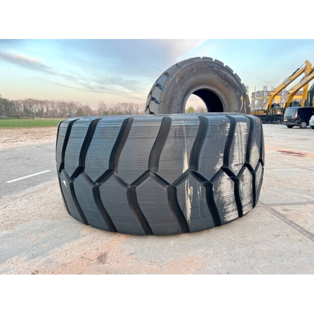 ميشلان 45/65R45 X D2 L5-42264298