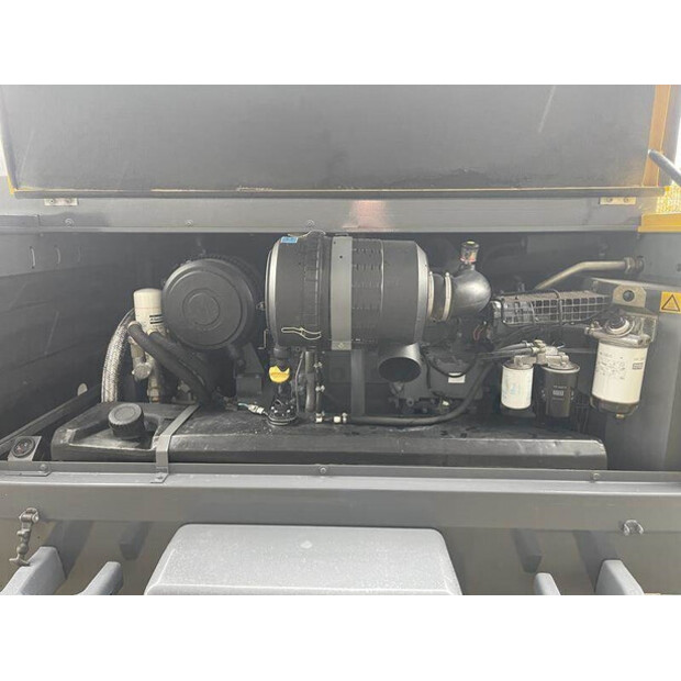 2011 Atlas-Copco XAHS186-42264300