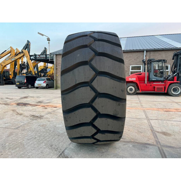 ميشلان 45/65R45 X D2 L5-42264313
