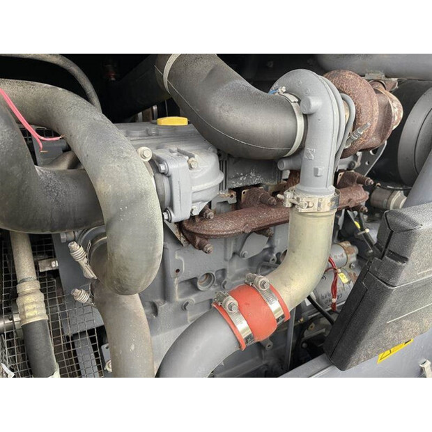 2011 Atlas-Copco XAHS186-42264324