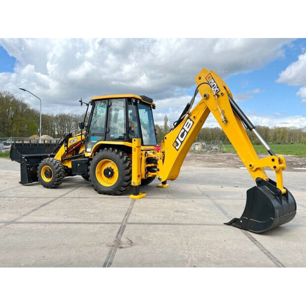 2024 JCB 3DX-42264453