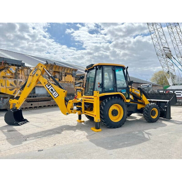 2024 JCB 3DX-42264455
