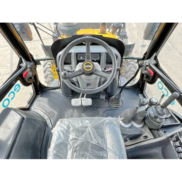 2024 JCB 3DX-42264460