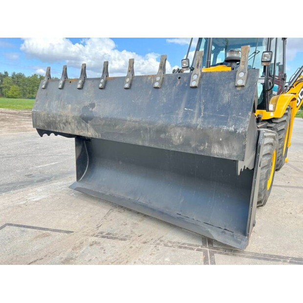2024 JCB 3DX-42264462