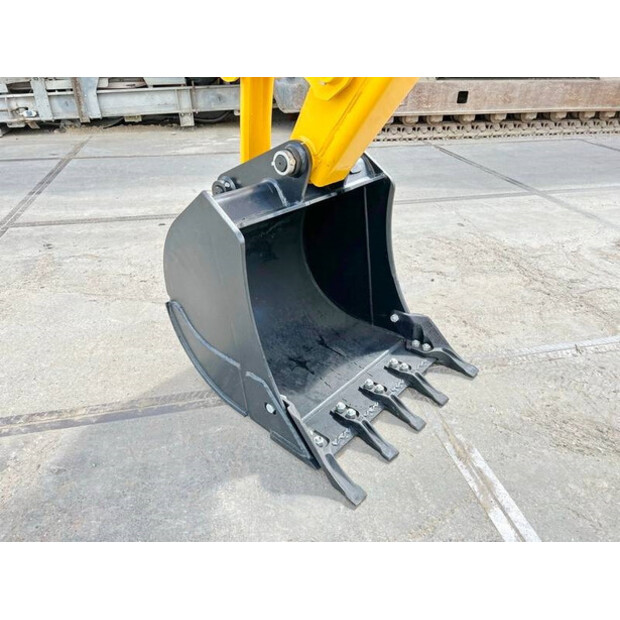 2024 JCB 3DX-42264468