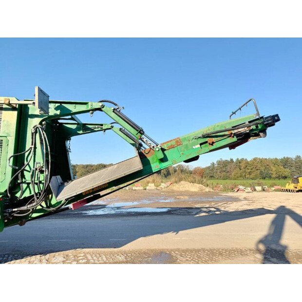 2016 MCCLOSKEY J45-42264904