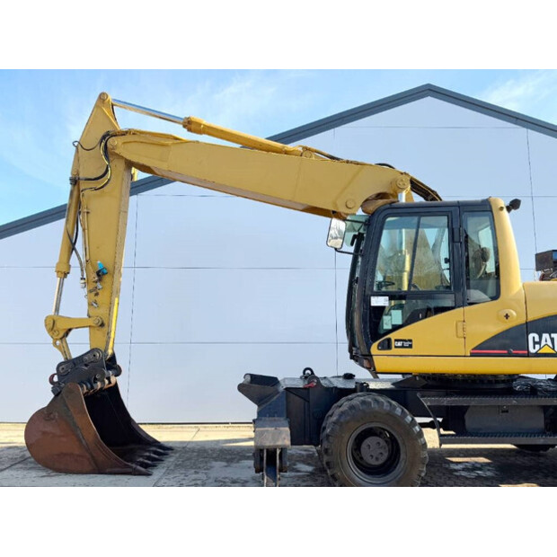 2002 كاتربيلر M322C-42265494