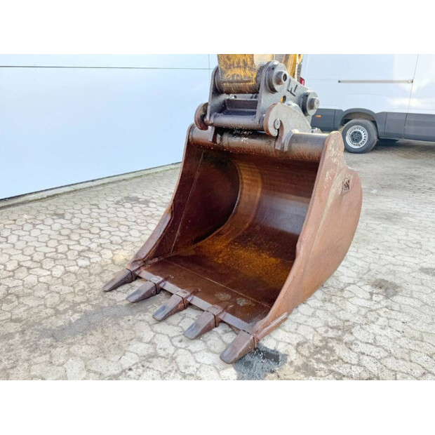 2002 كاتربيلر M322C-42265497