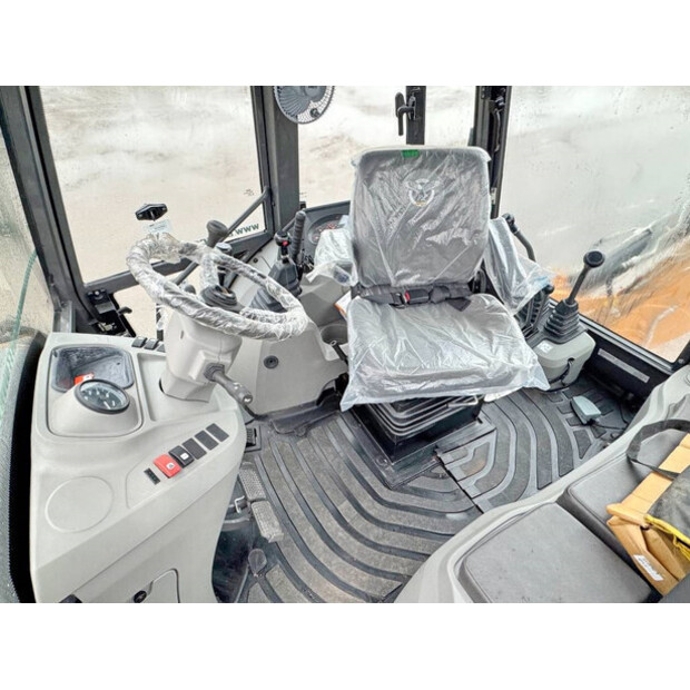 2024 CASE 770EX-42265956