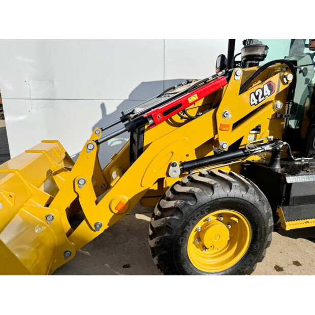 2025 Caterpillar 424-42266033