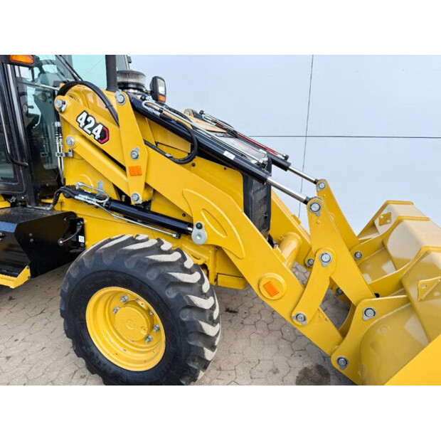 2025 Caterpillar 424-42266137