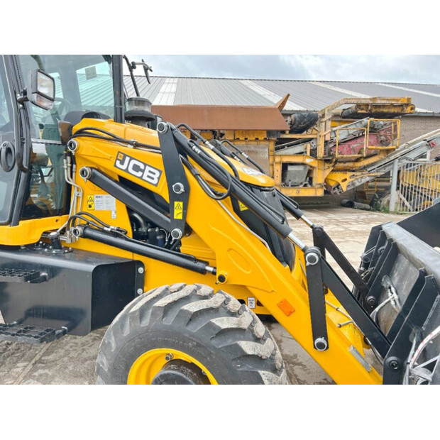 2024 JCB 3DX-42266162