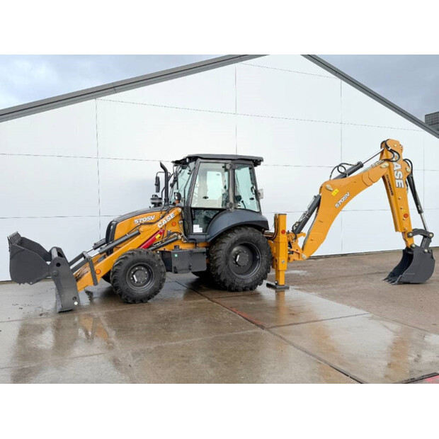 2025 CASE 570SV-42267400