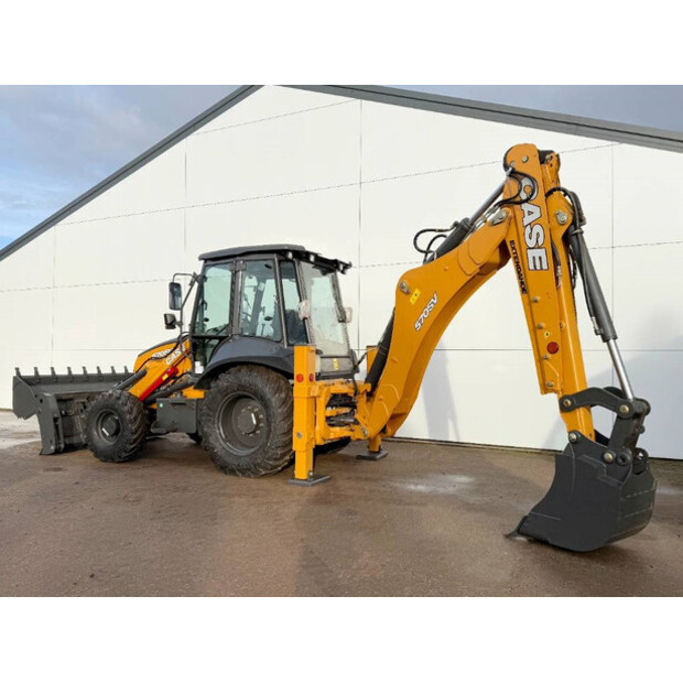 2025 CASE 570SV-42267401